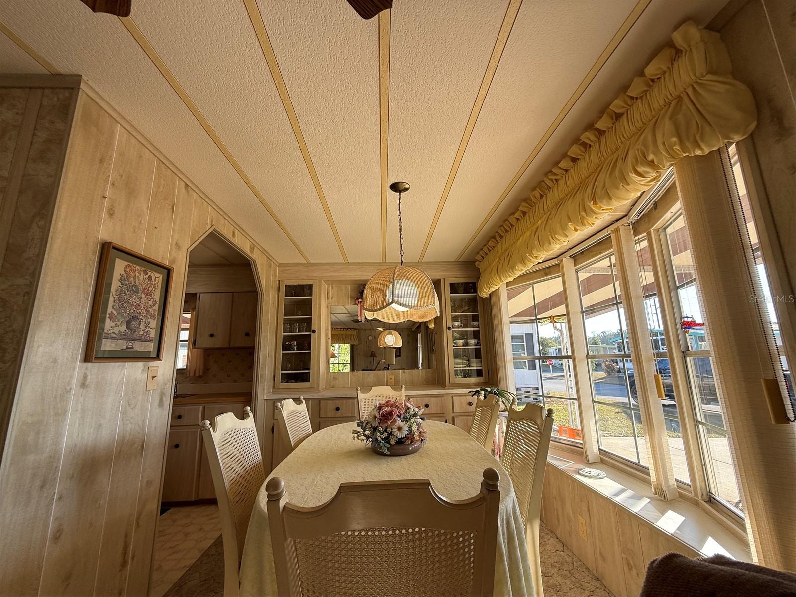 Image 14 of 40 For 564 San Anna