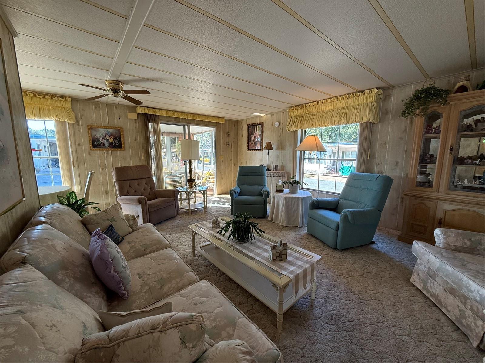 Image 19 of 40 For 564 San Anna