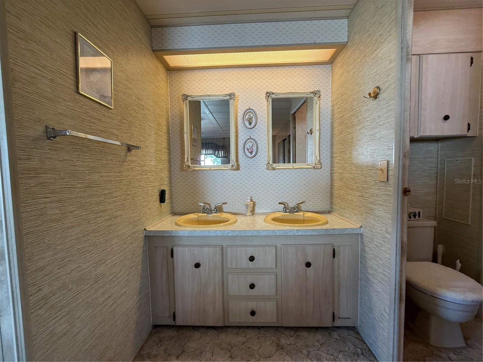 Image 26 of 40 For 564 San Anna