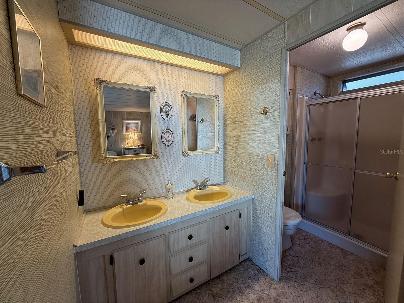 Image 27 of 40 For 564 San Anna