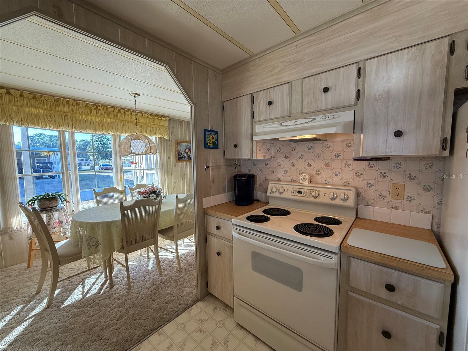 Image 5 of 40 For 564 San Anna