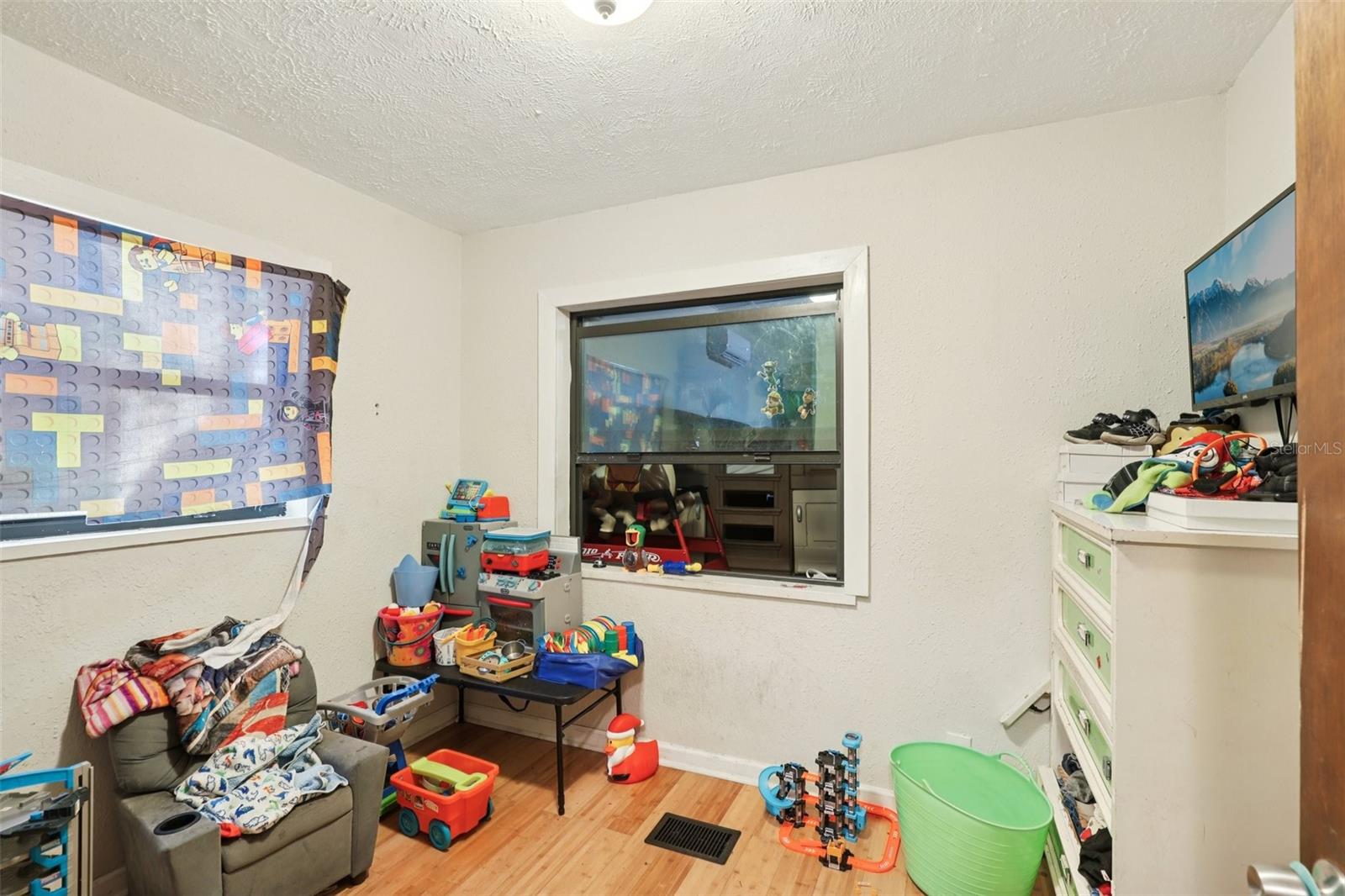 Image 9 of 30 For 547 58th Street