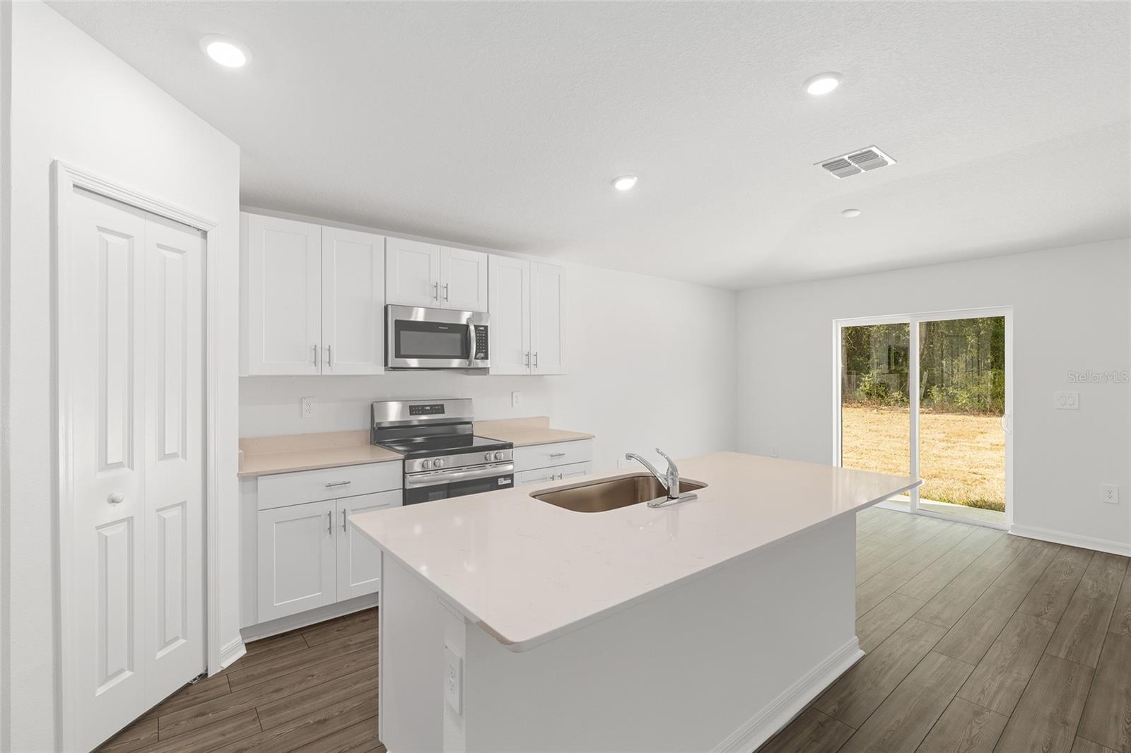 Image 19 of 54 For 1256 48th Terrace