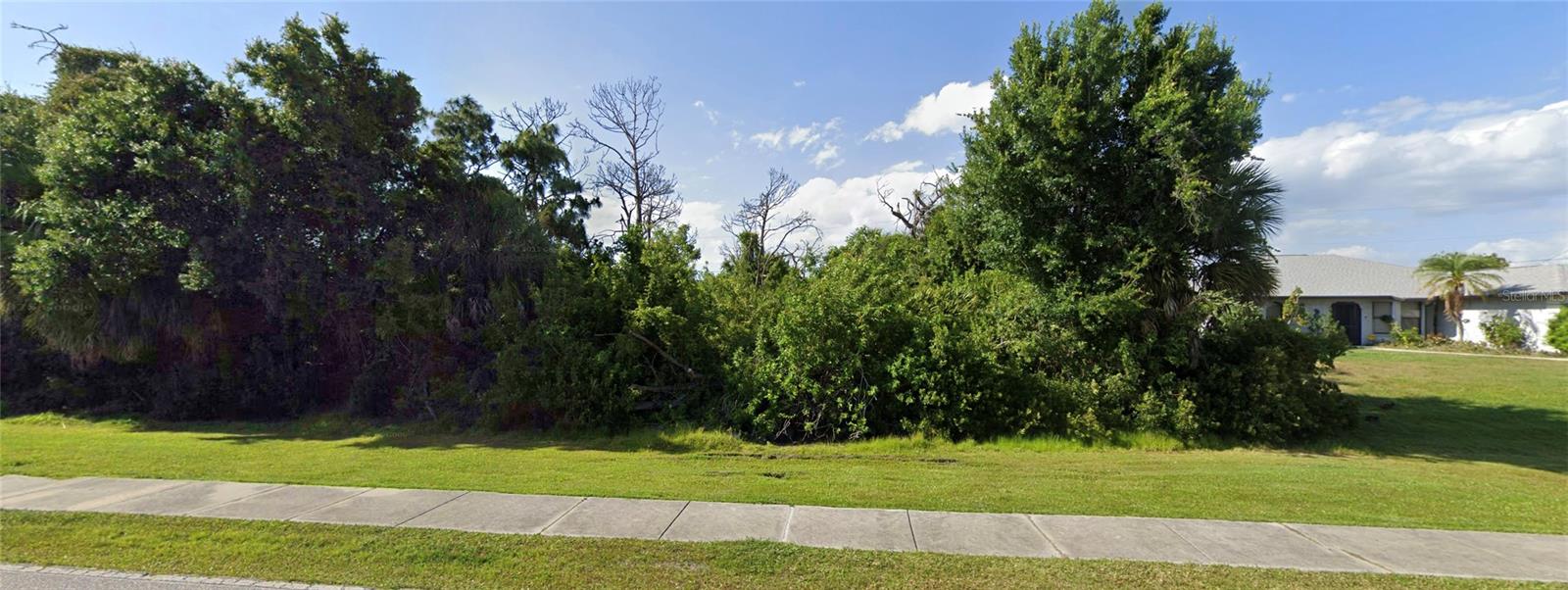 Image 5 of 8 For 9894 Gulfstream Boulevard