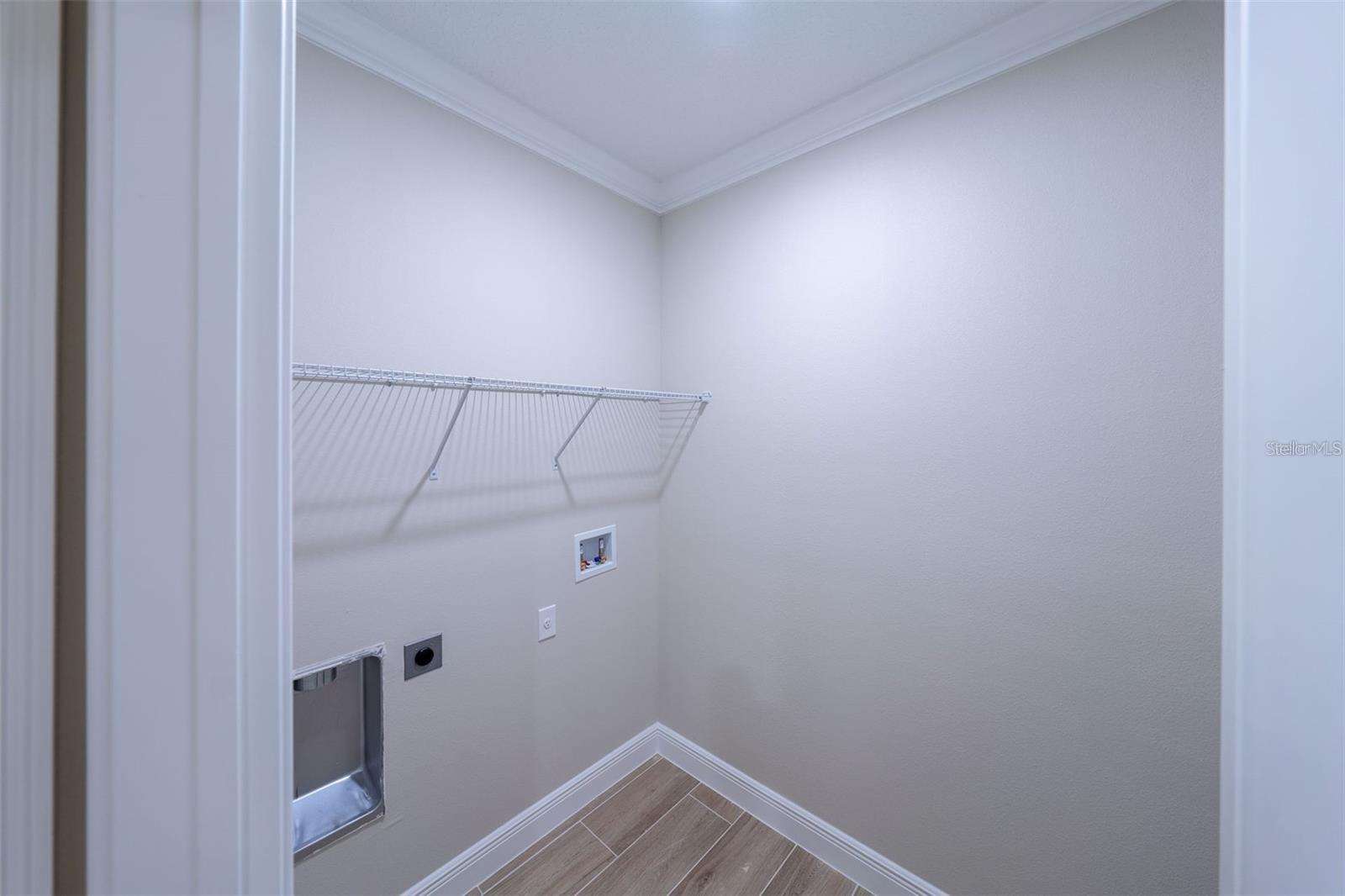 Image 11 of 30 For 8412 160th Place