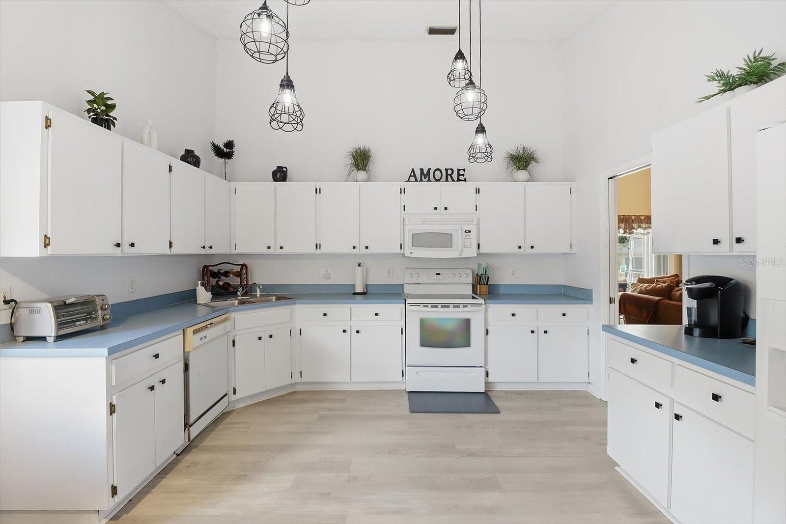 Image 14 of 45 For 5112 Parkway Boulevard