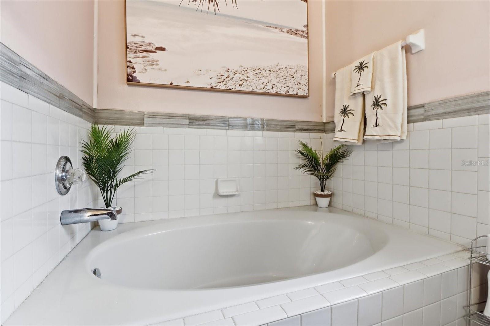 Image 20 of 45 For 5112 Parkway Boulevard