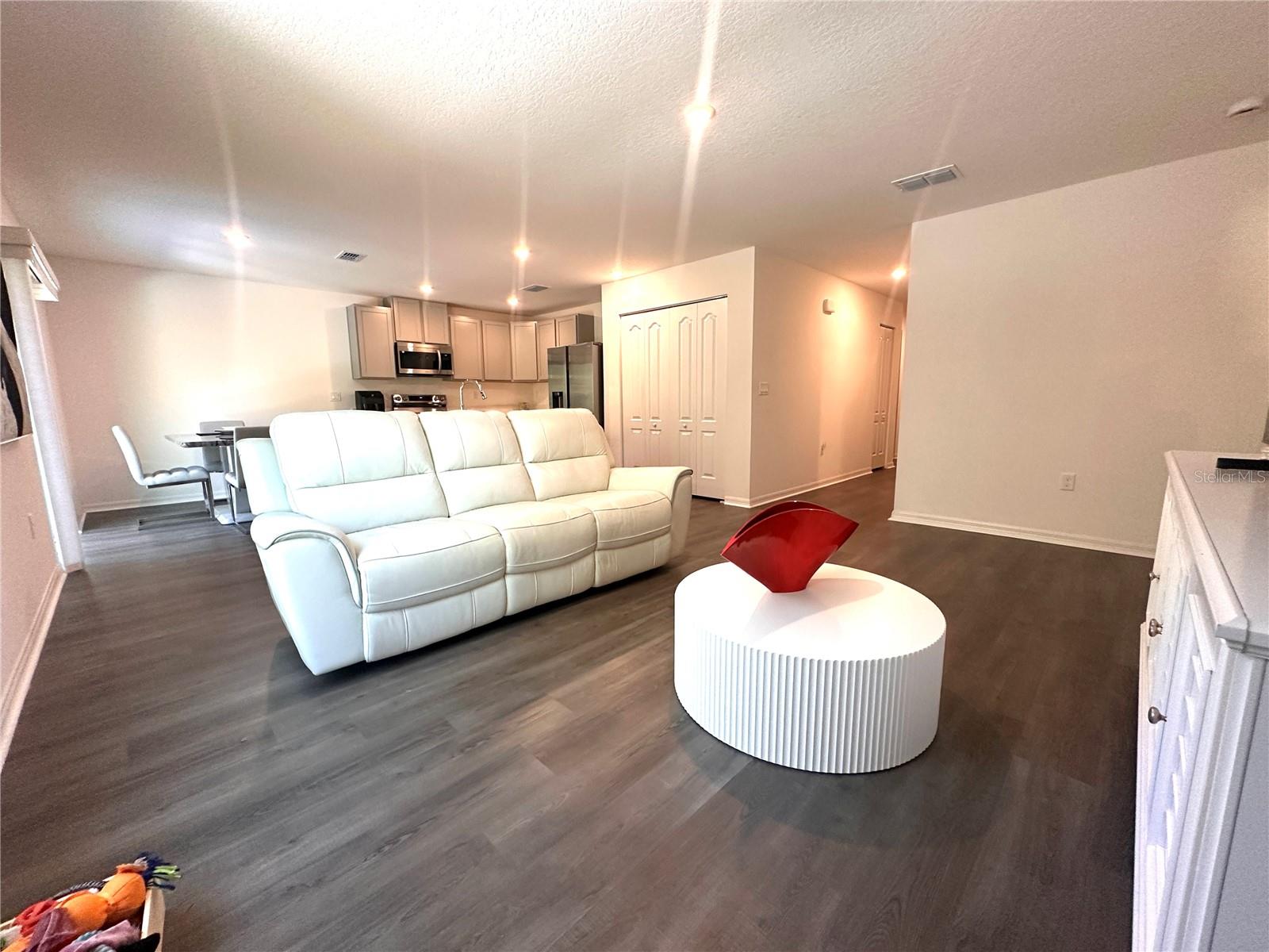 Image 11 of 21 For 8847 Pitcairn Way