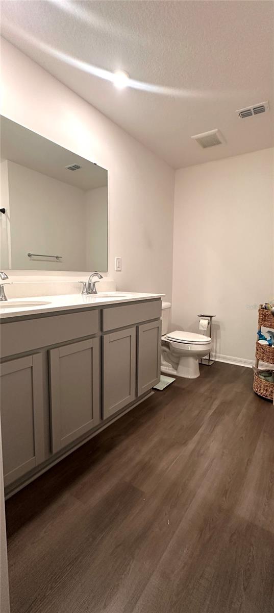 Image 18 of 21 For 8847 Pitcairn Way