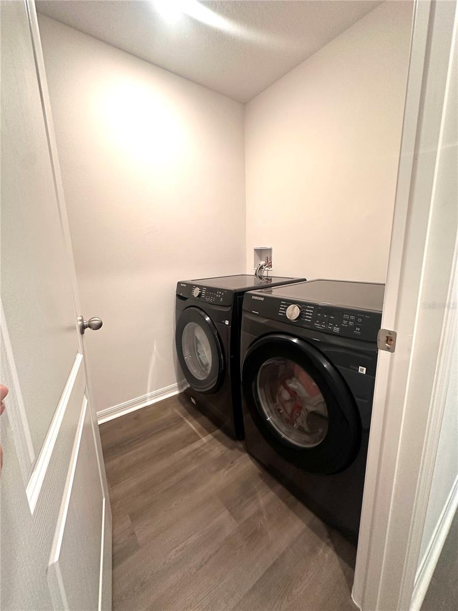 Image 7 of 21 For 8847 Pitcairn Way