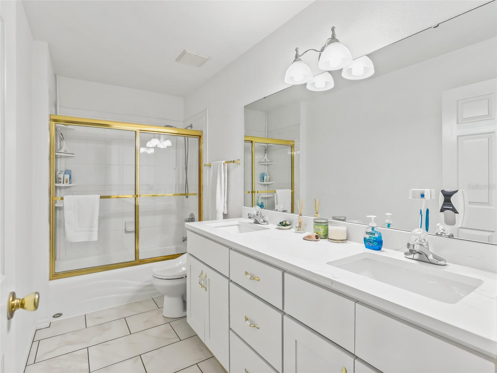 Image 23 of 44 For 19830 15th Place