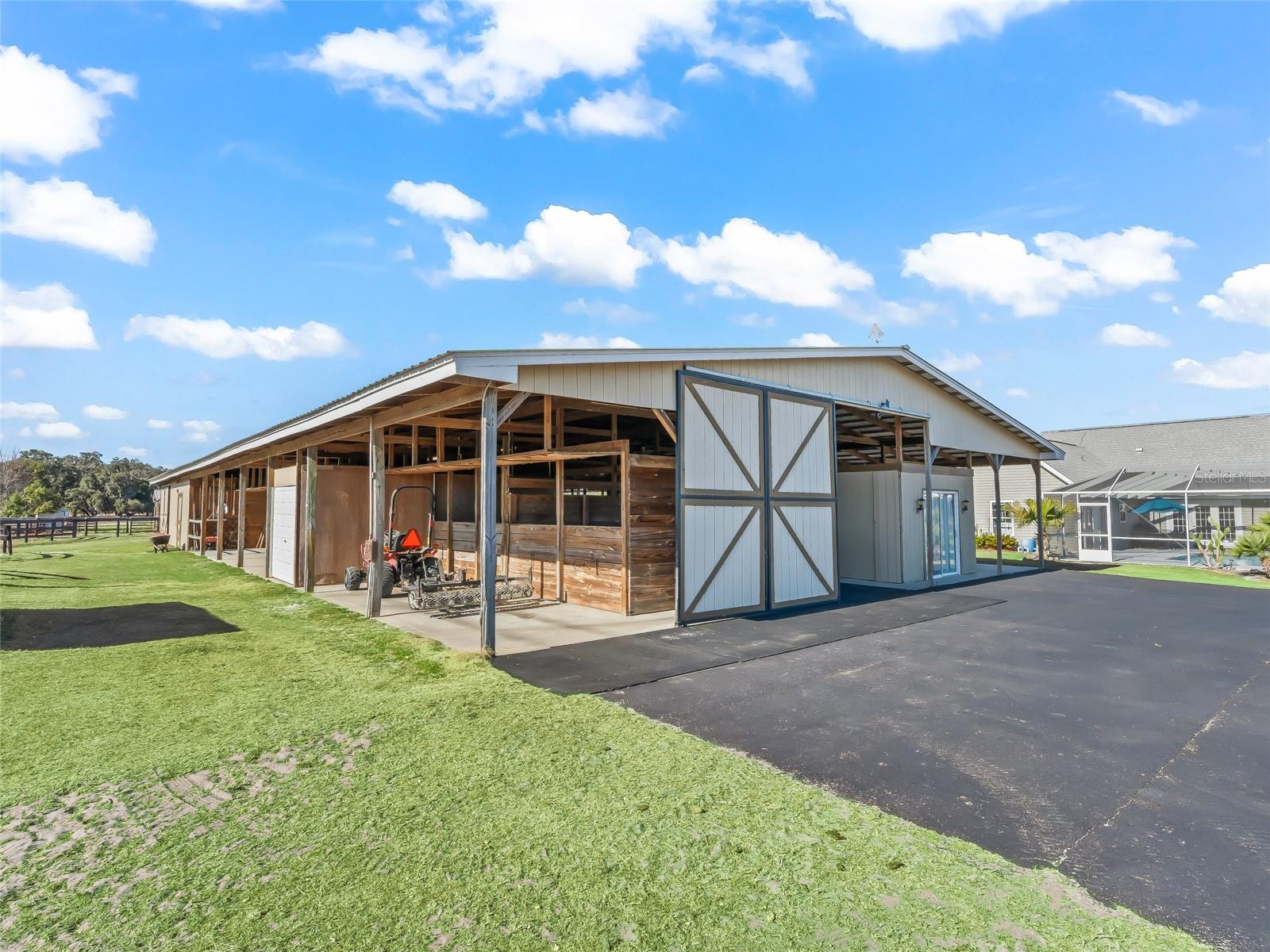 Image 27 of 44 For 19830 15th Place