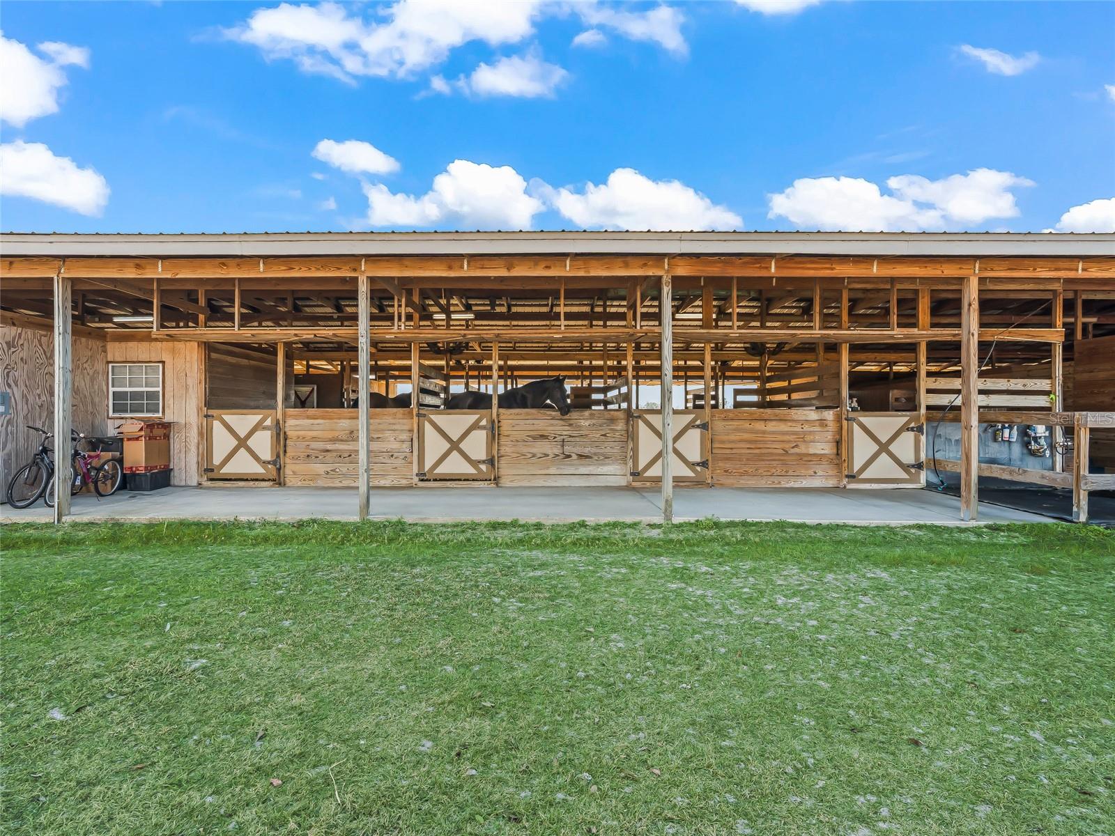 Image 28 of 44 For 19830 15th Place