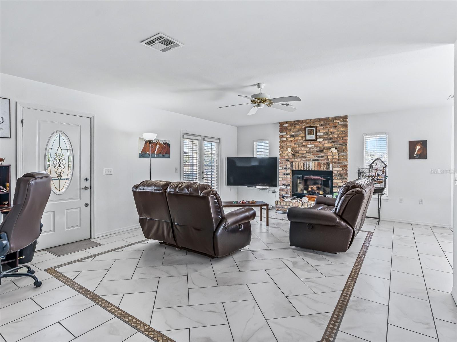 Image 9 of 44 For 19830 15th Place