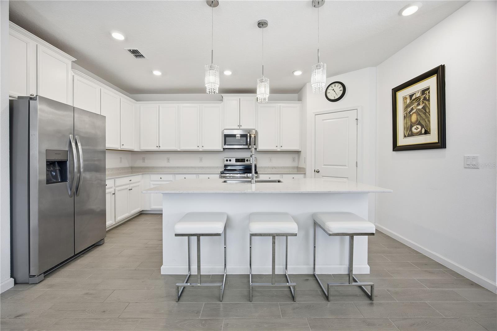 Image 6 of 49 For 7561 76th Terrace