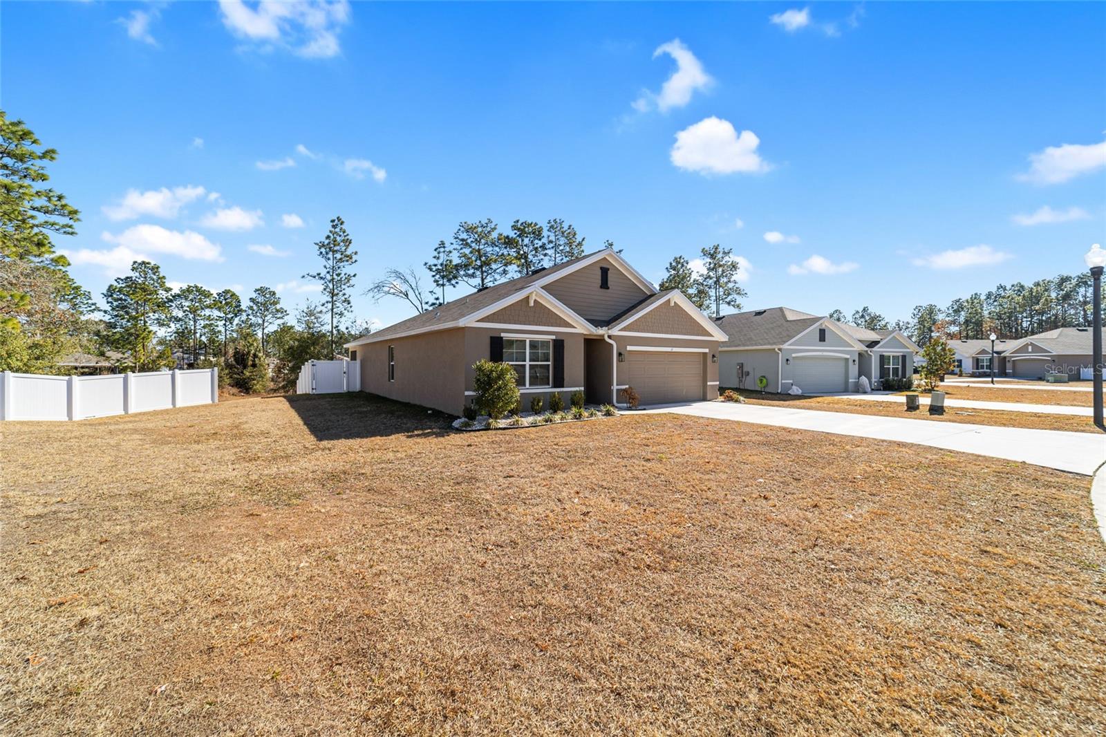 Image 2 of 40 For 13 Hickory Course Circle