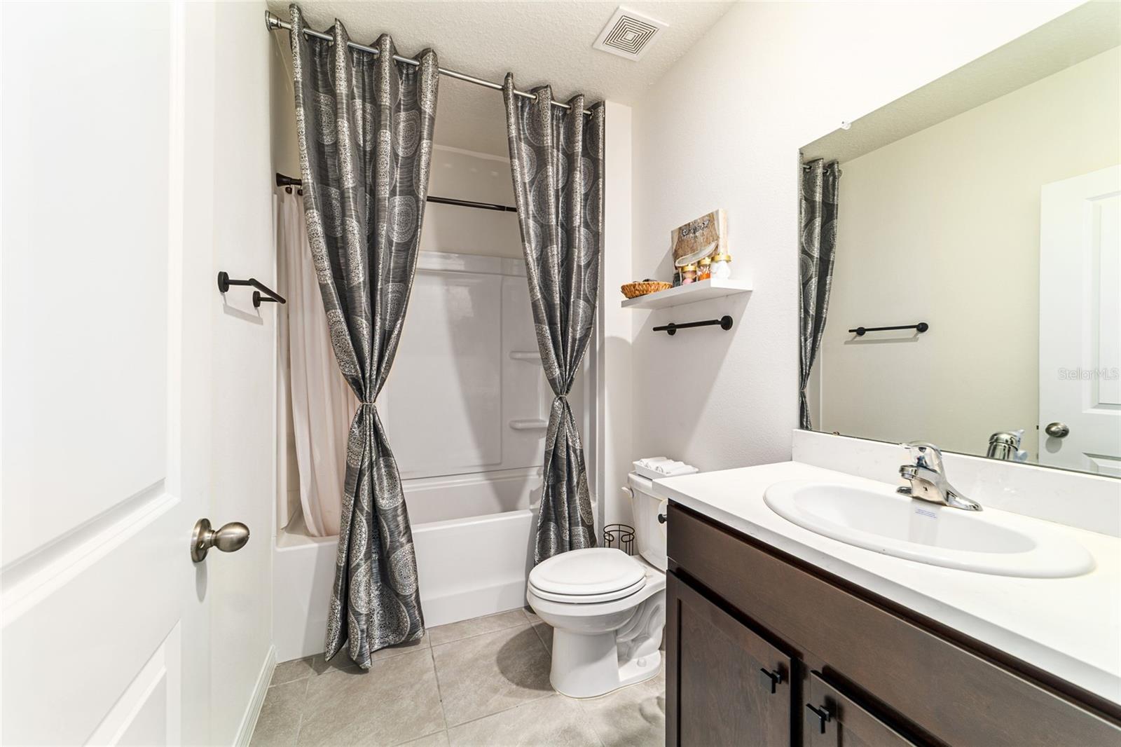 Image 29 of 40 For 13 Hickory Course Circle