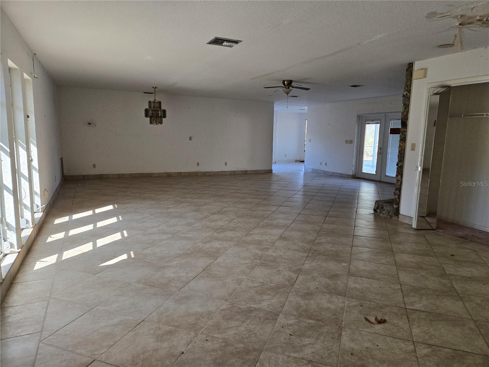 Image 4 of 31 For 2288 Evenglow Avenue