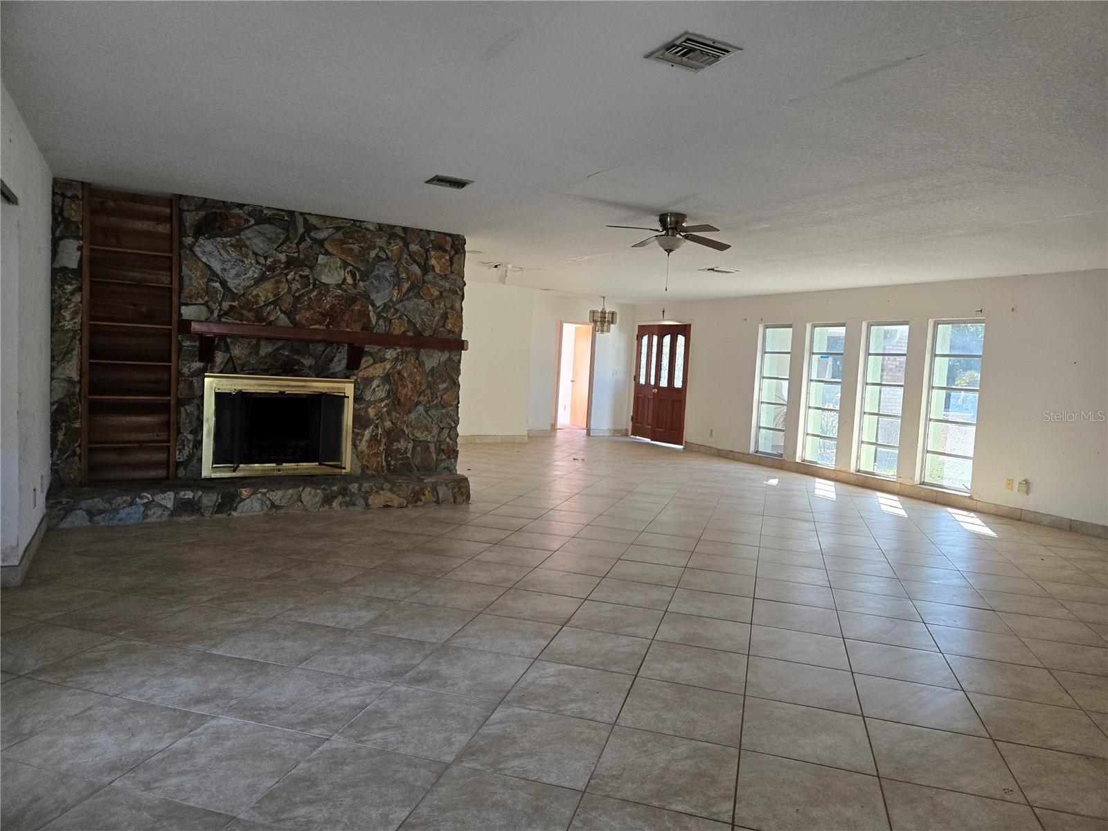 Image 7 of 31 For 2288 Evenglow Avenue