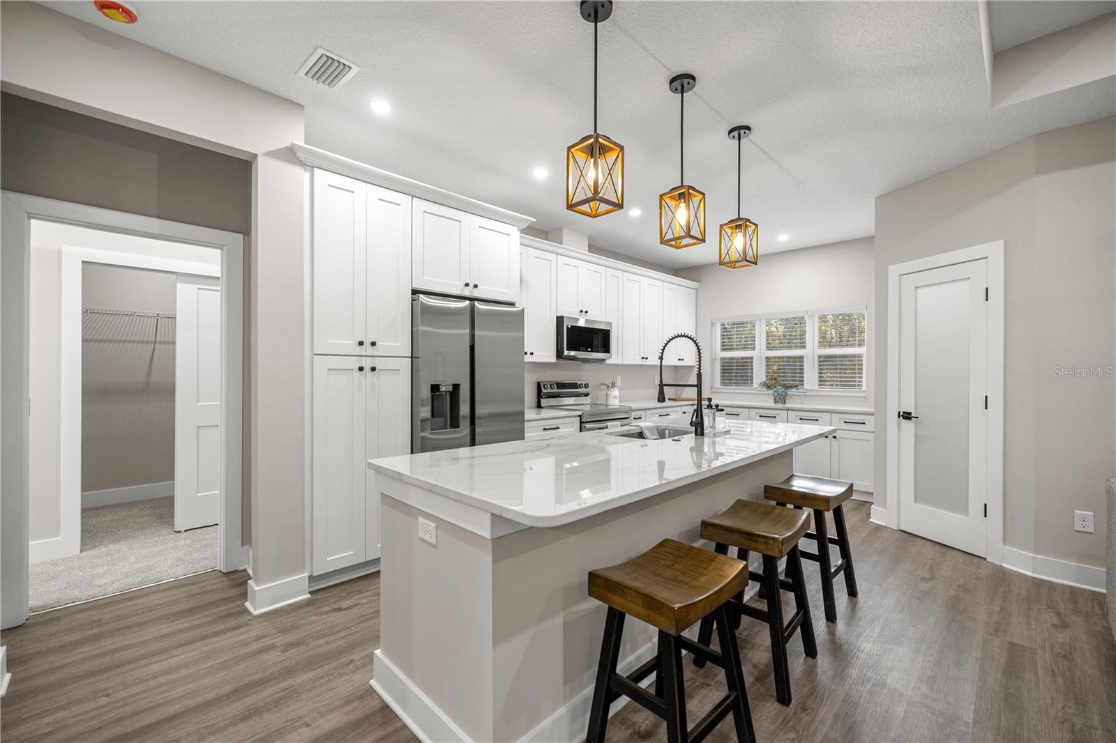 Image 10 of 33 For 5497 Laredo Street