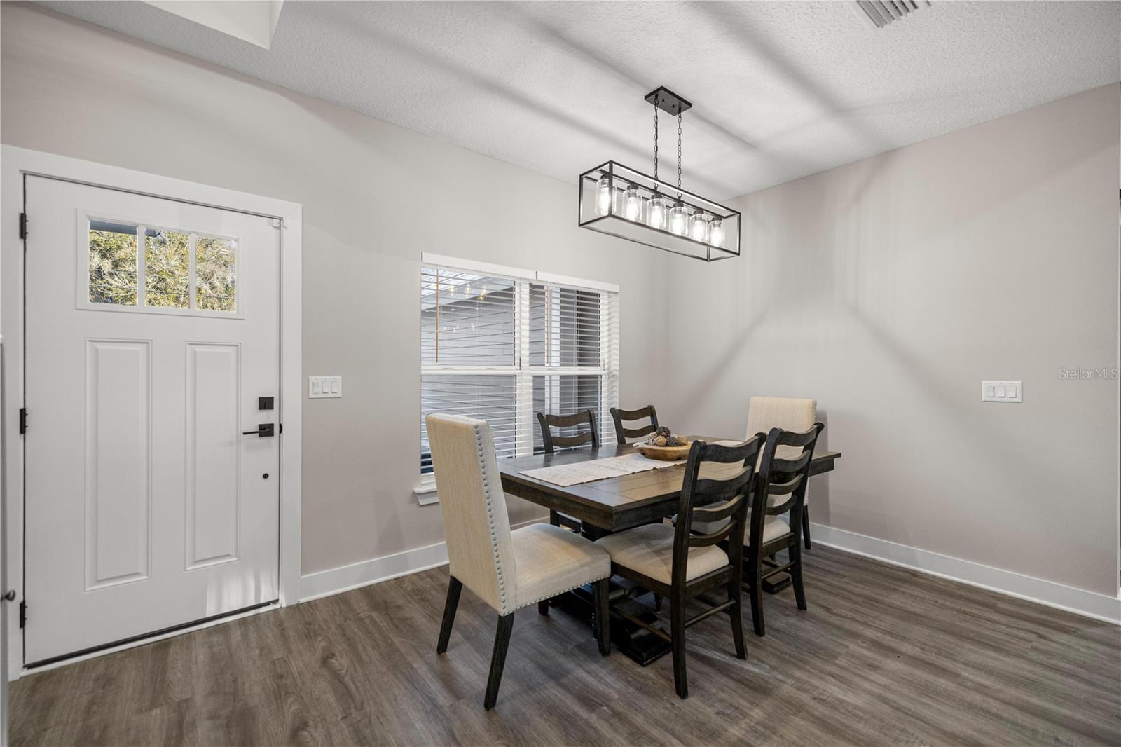 Image 15 of 33 For 5497 Laredo Street