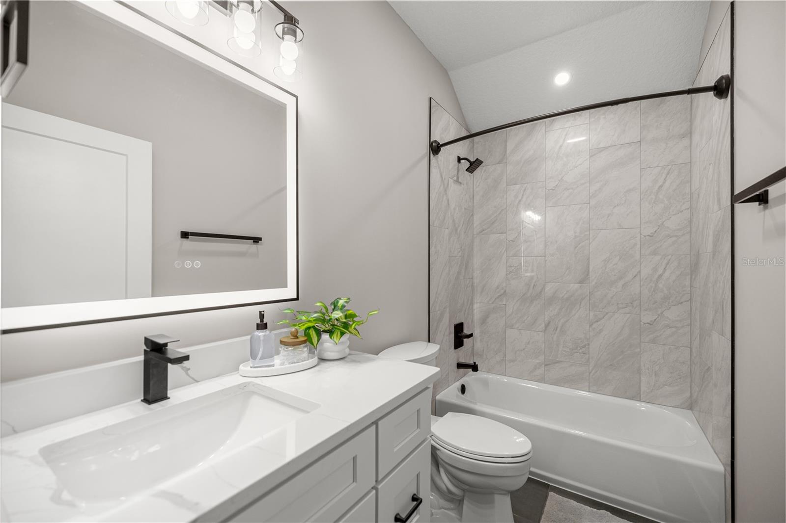 Image 24 of 33 For 5497 Laredo Street