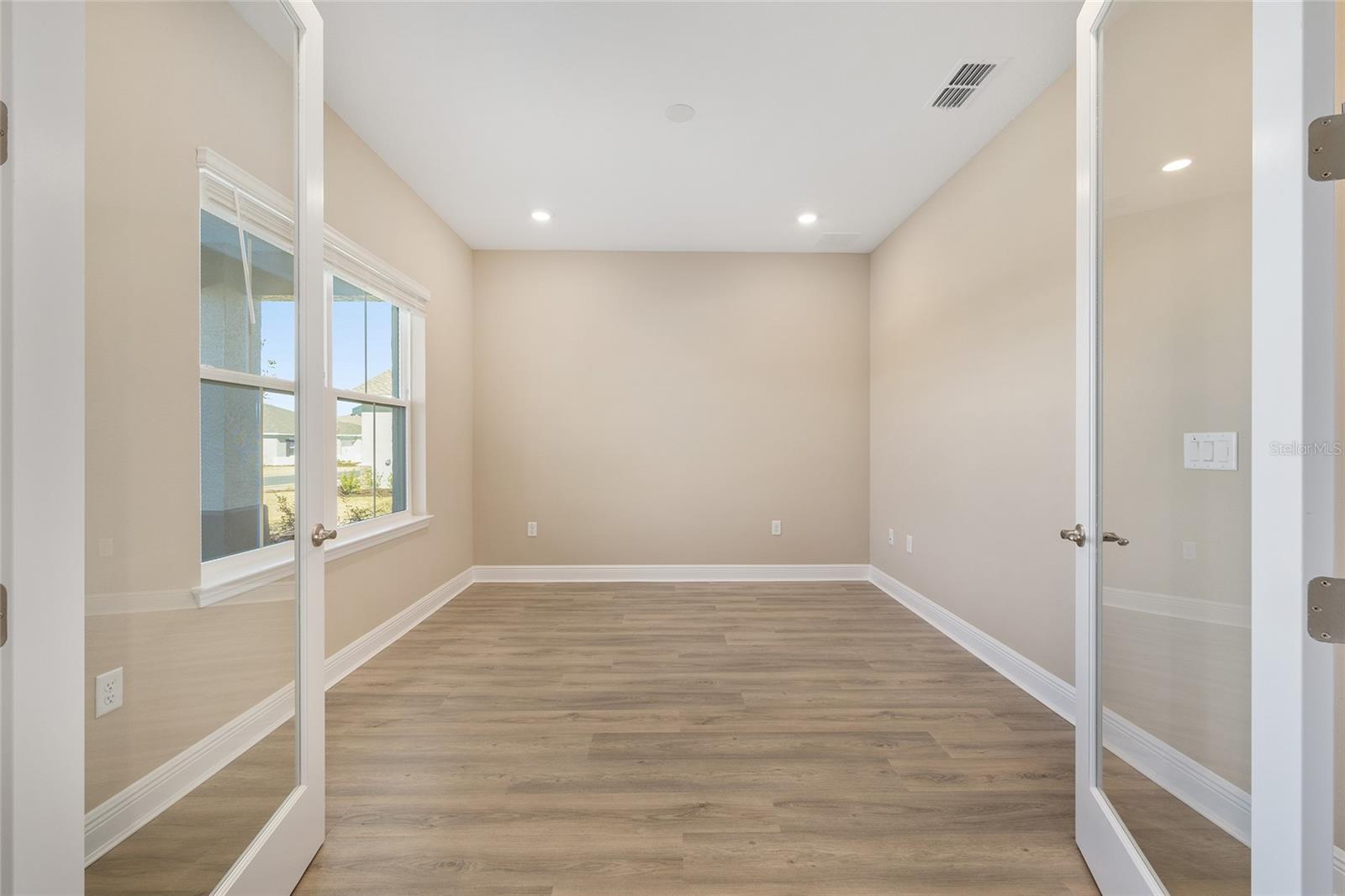 Image 10 of 40 For 10020 106th Circle