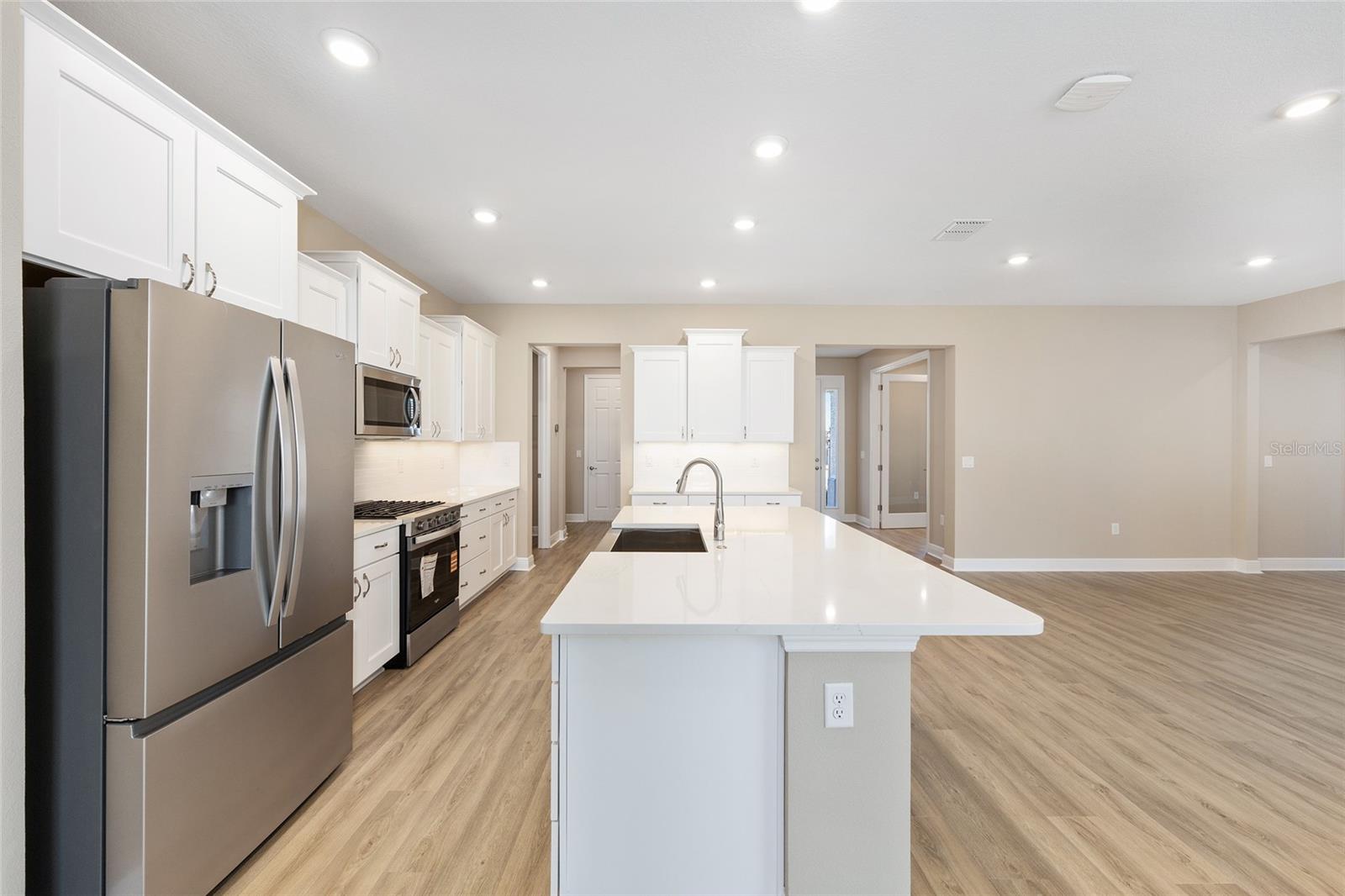 Image 18 of 40 For 10020 106th Circle