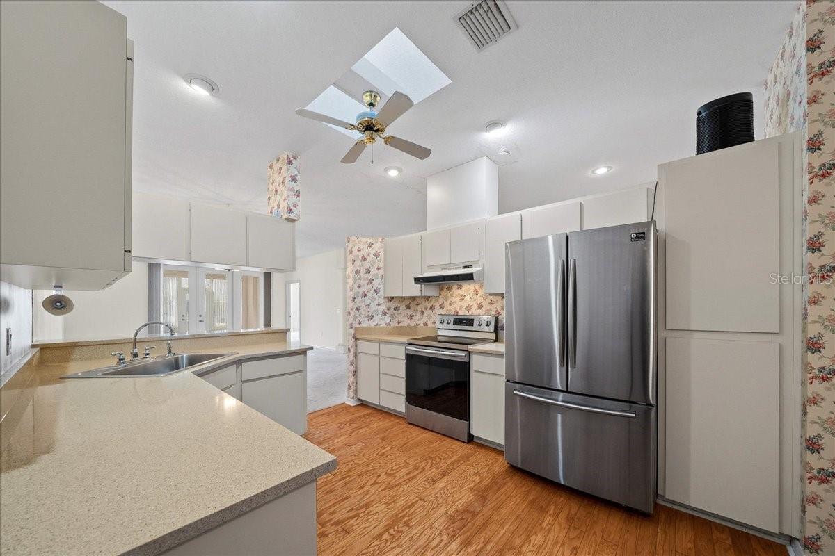 Image 6 of 36 For 6818 Queensbury Lane