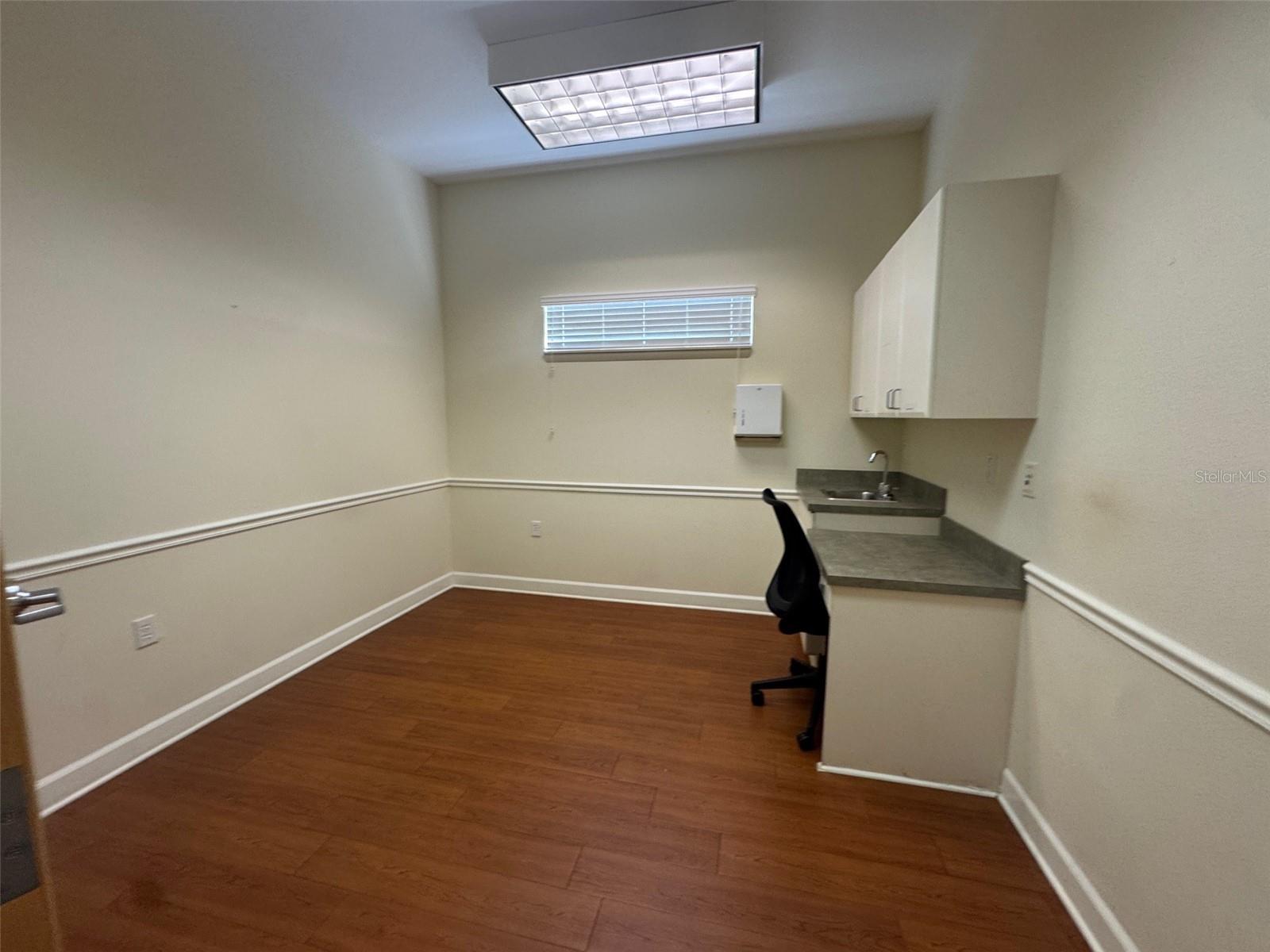 Image 13 of 55 For 1630 18th Street 300