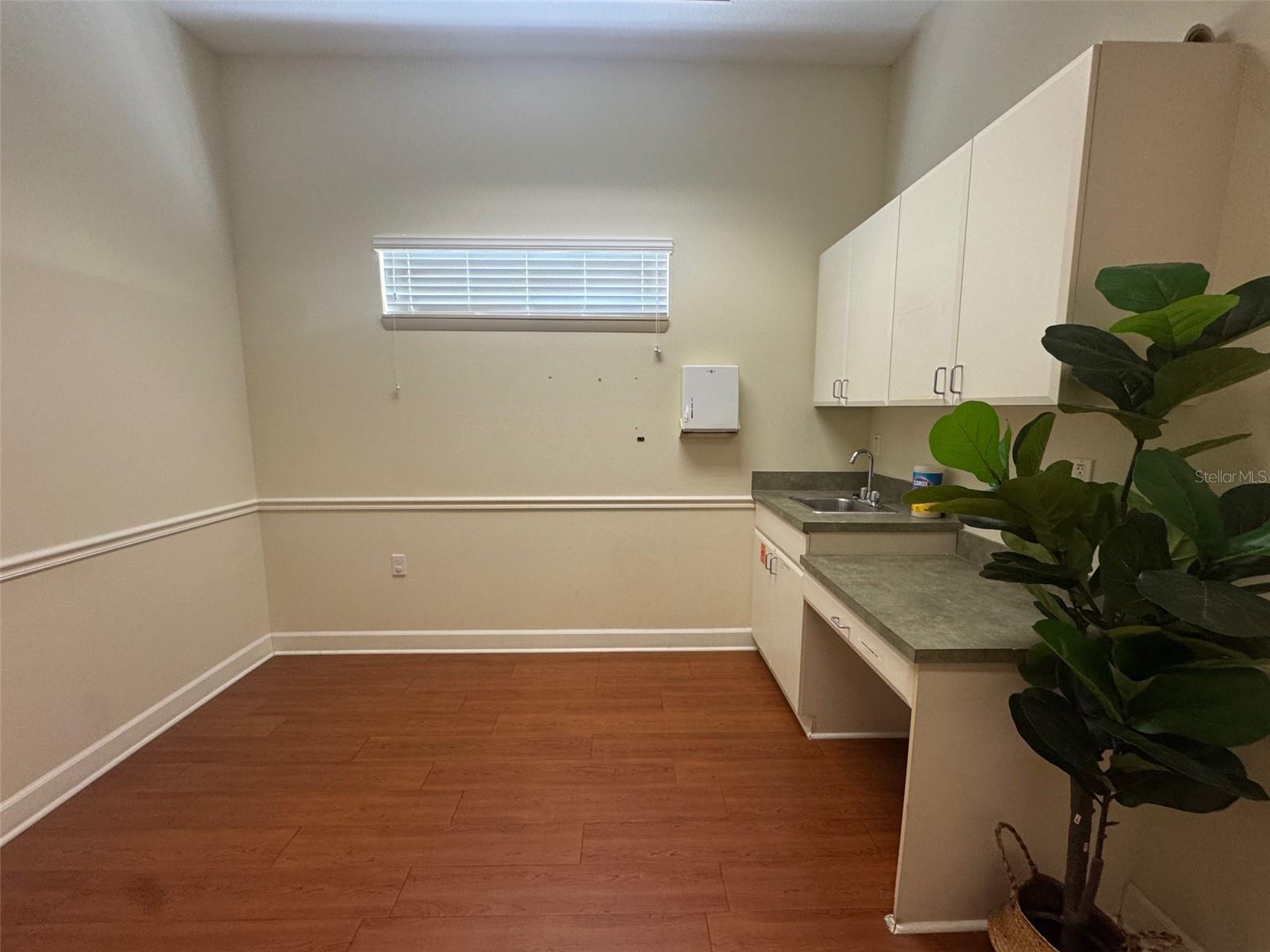 Image 14 of 55 For 1630 18th Street 300