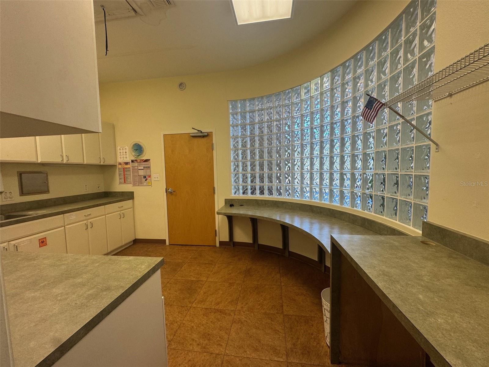 Image 17 of 55 For 1630 18th Street 300