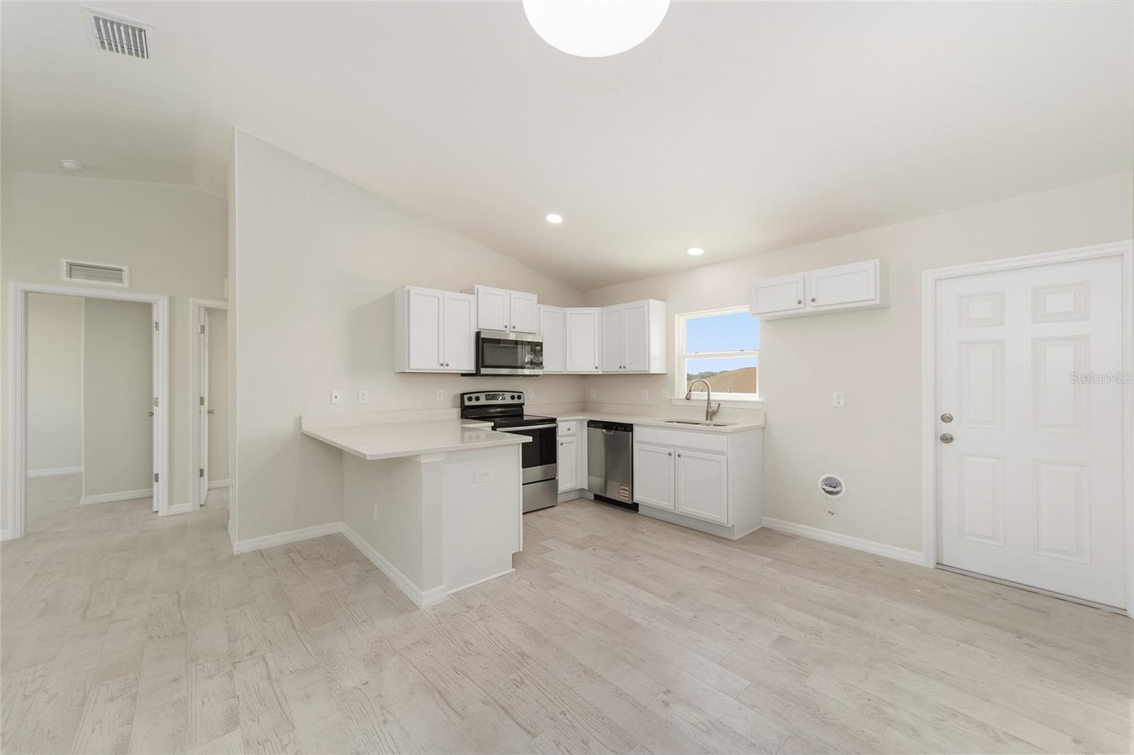 Image 17 of 50 For 12398 102nd Terrace