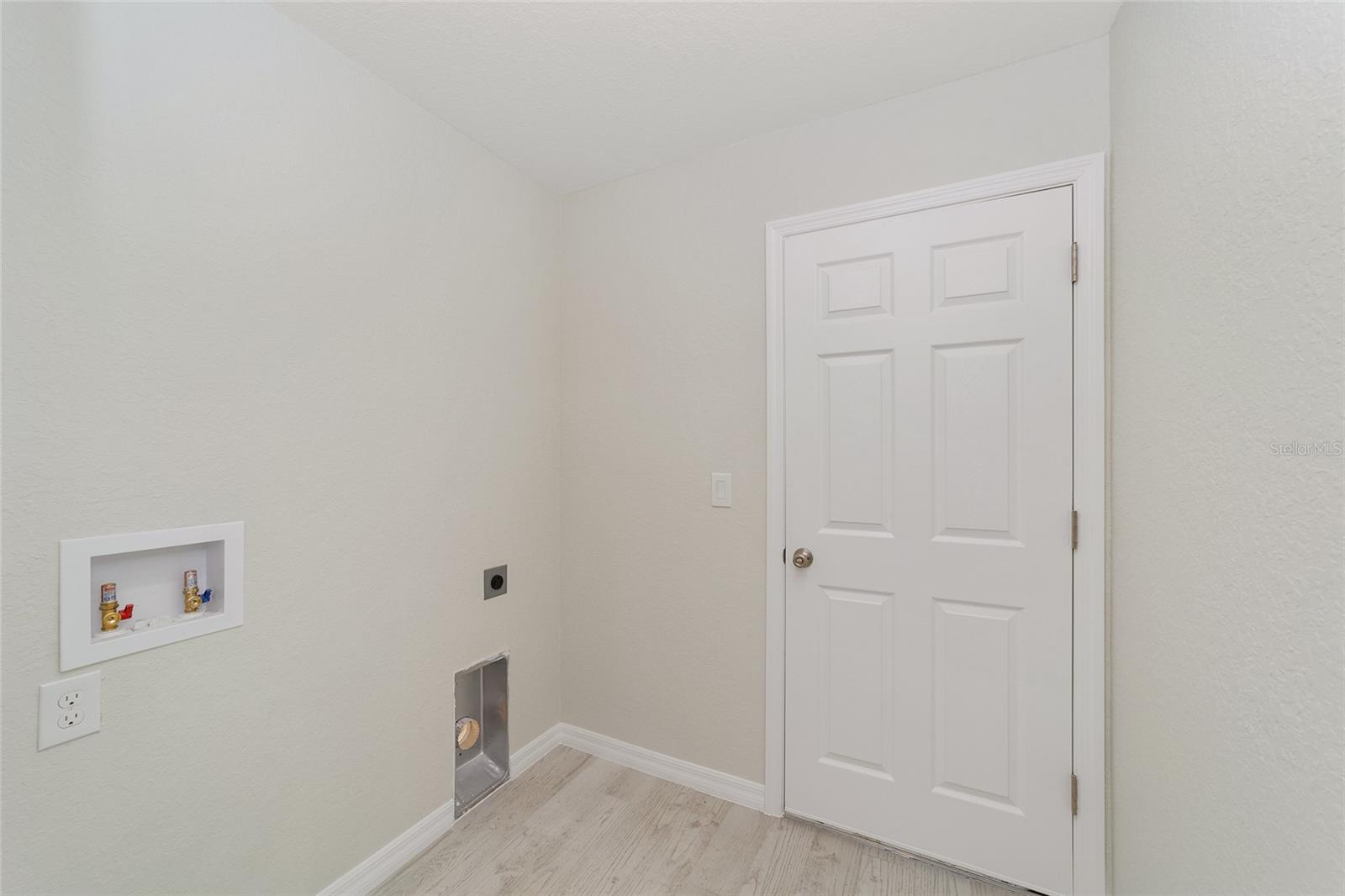 Image 32 of 50 For 12398 102nd Terrace