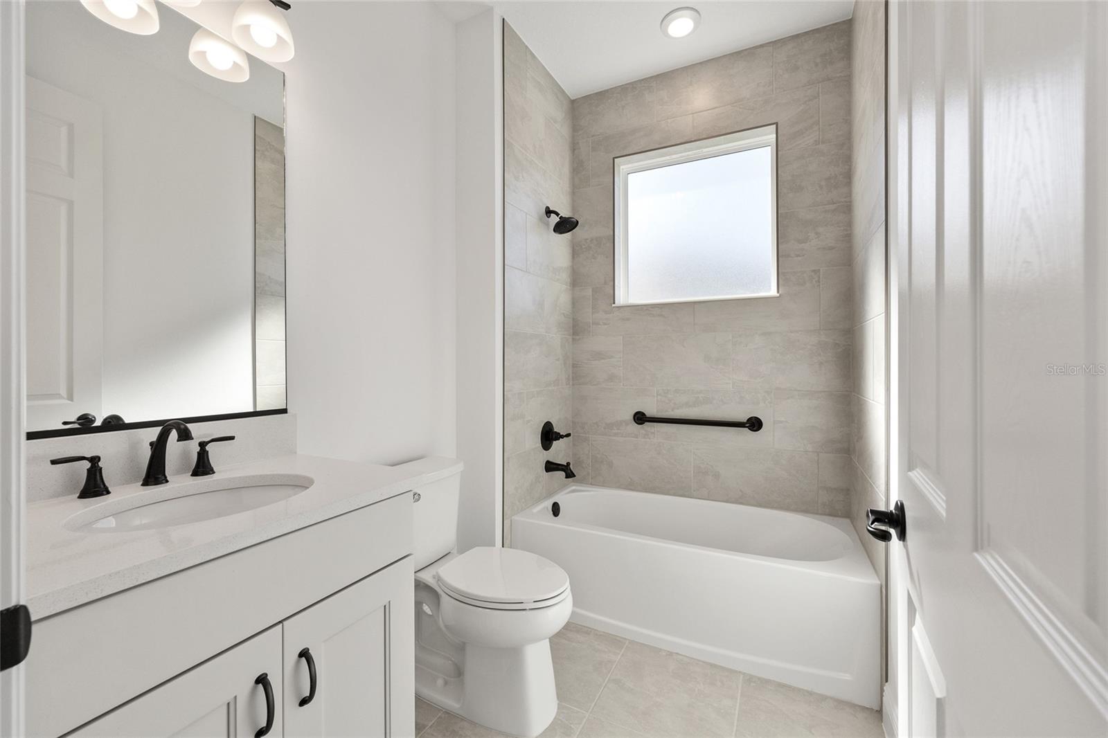 Image 23 of 38 For 9936 106th Circle