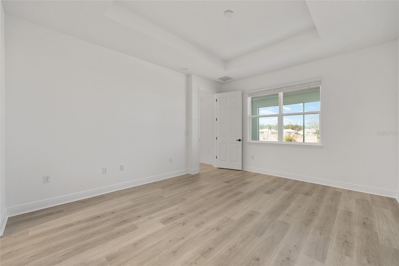 Image 26 of 38 For 9936 106th Circle