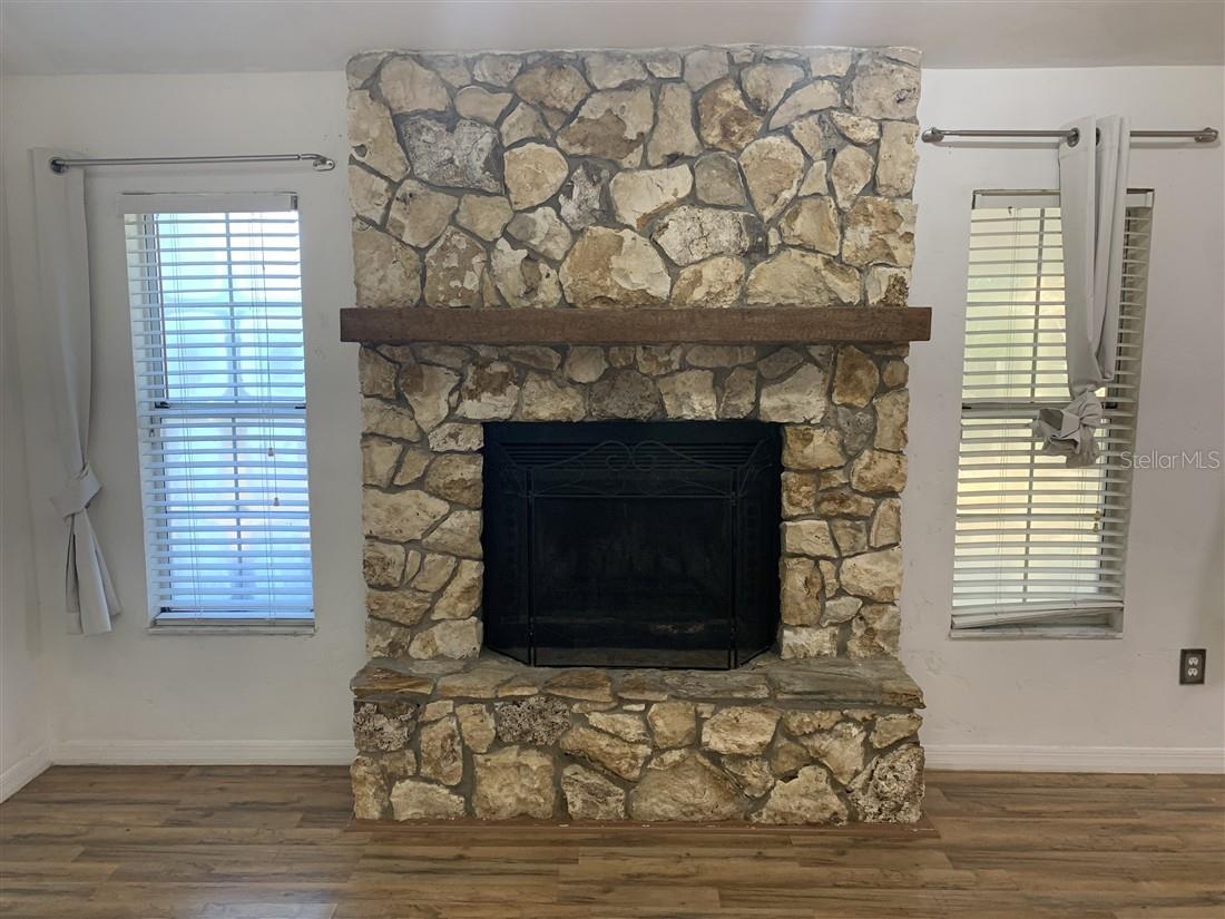 Image 11 of 34 For 4325 3rd Court