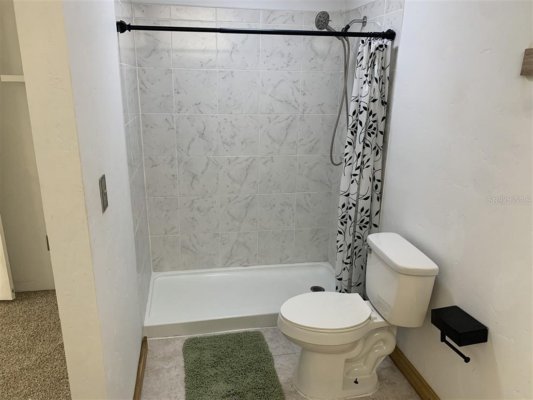 Image 16 of 34 For 4325 3rd Court