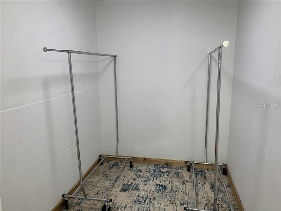 Image 18 of 34 For 4325 3rd Court