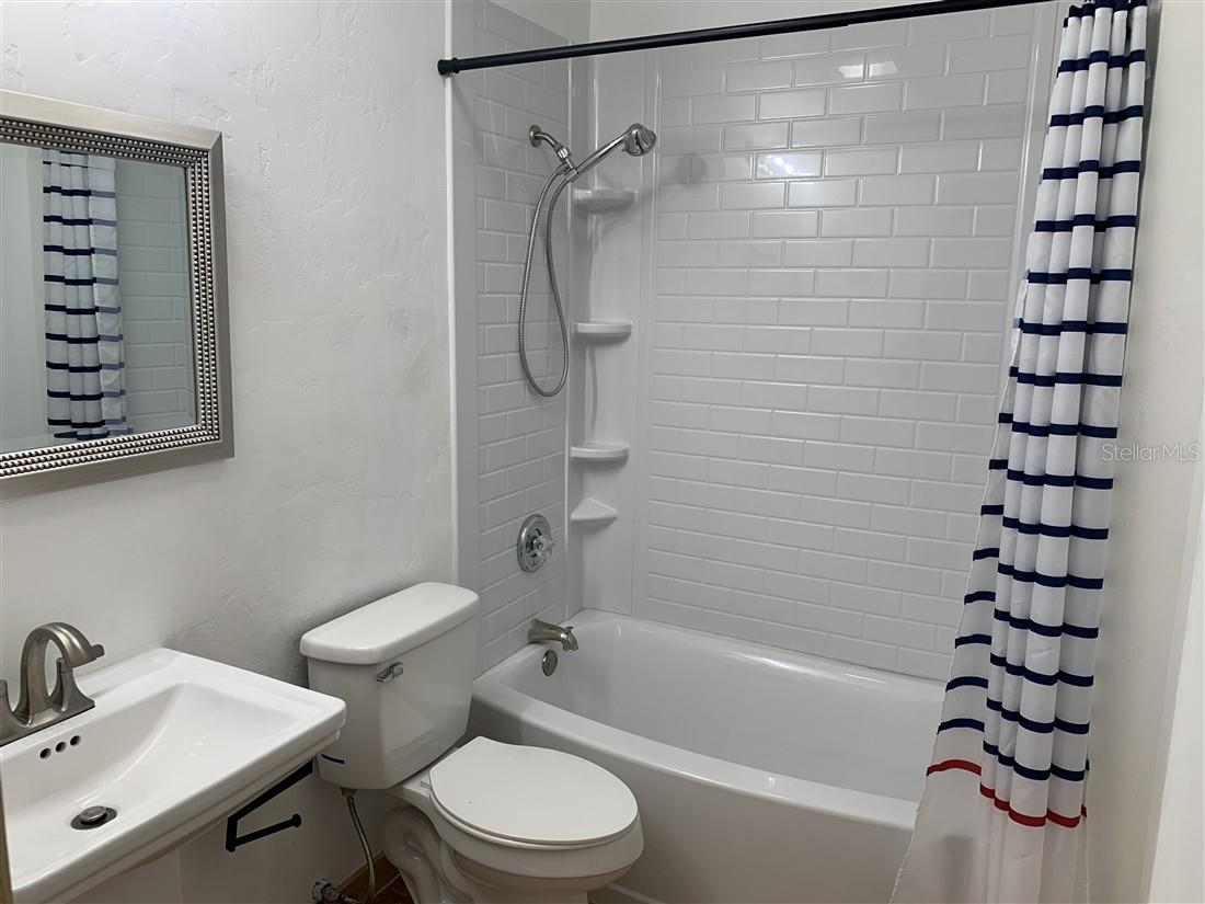 Image 23 of 34 For 4325 3rd Court