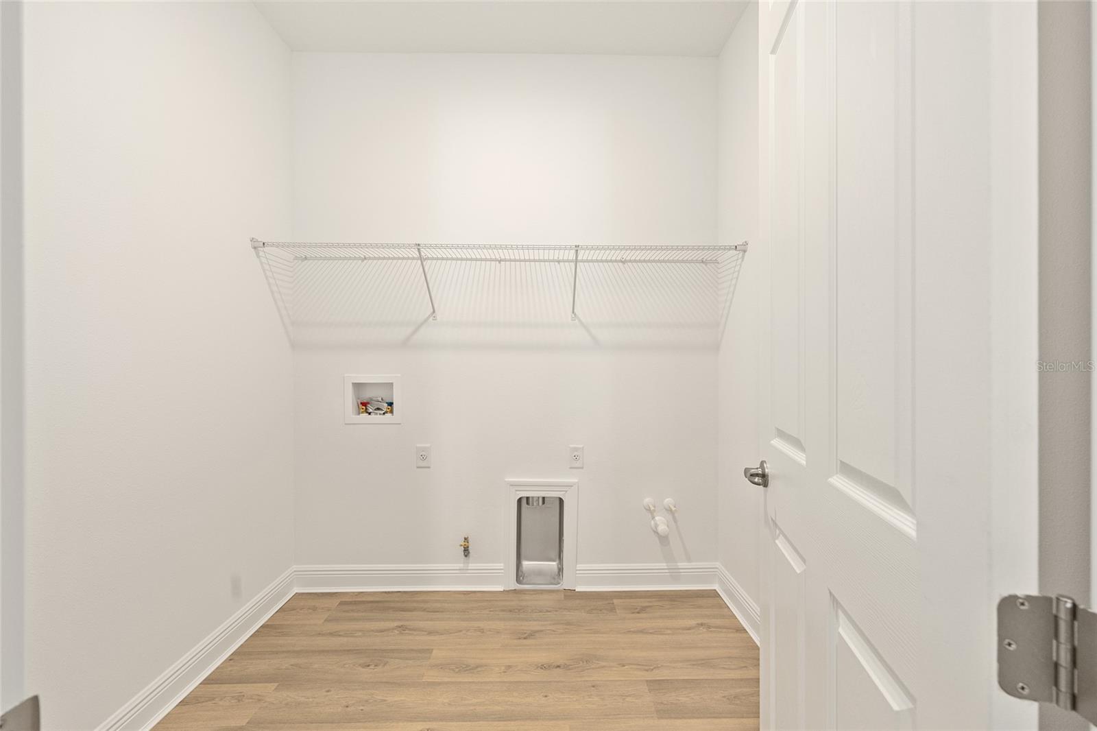 Image 28 of 46 For 9918 106th Circle