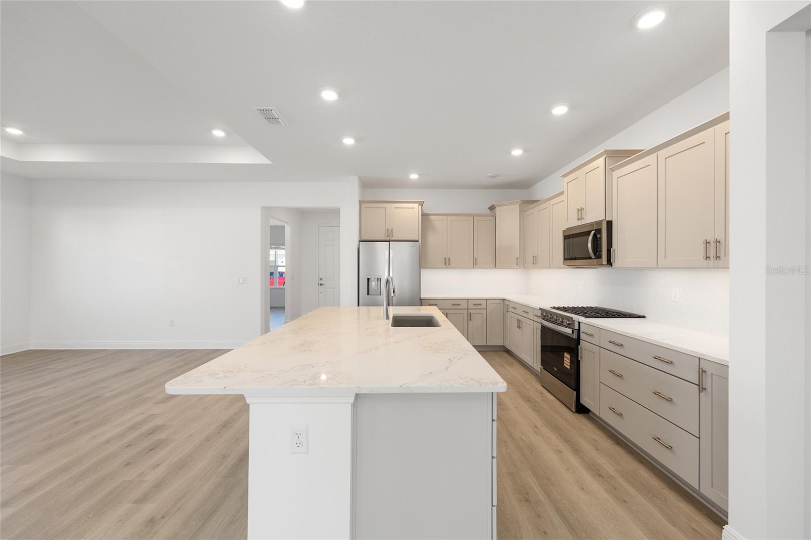 Image 19 of 39 For 10634 101st Lane Road