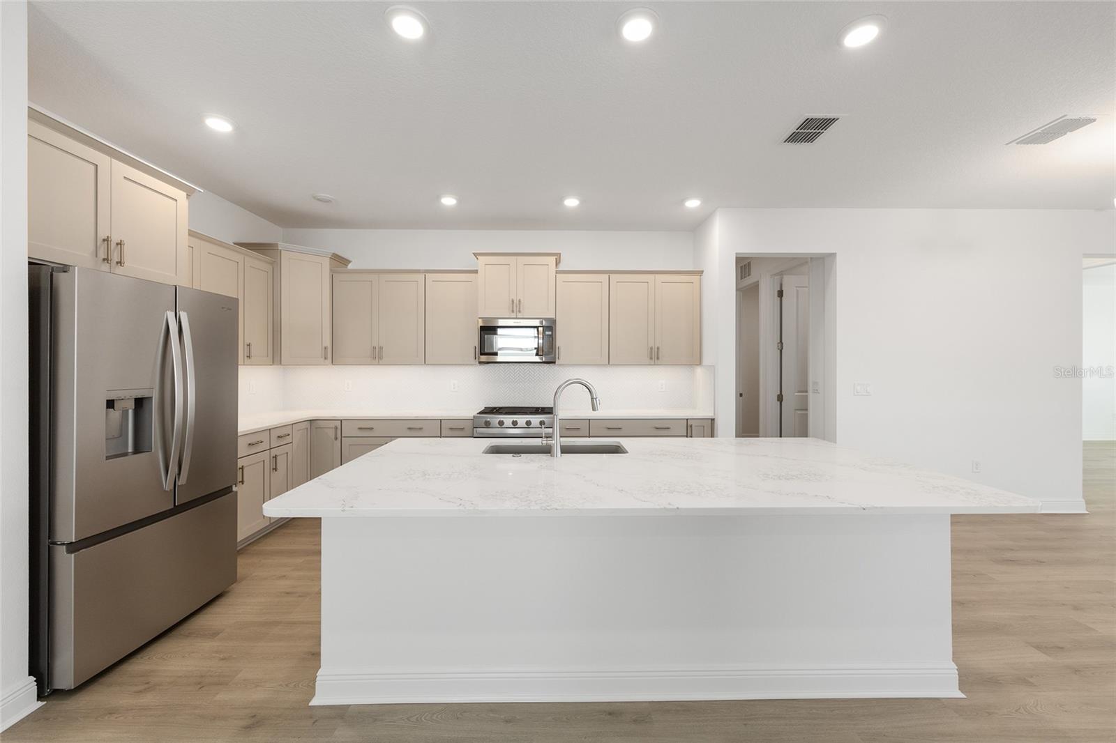 Image 21 of 39 For 10634 101st Lane Road