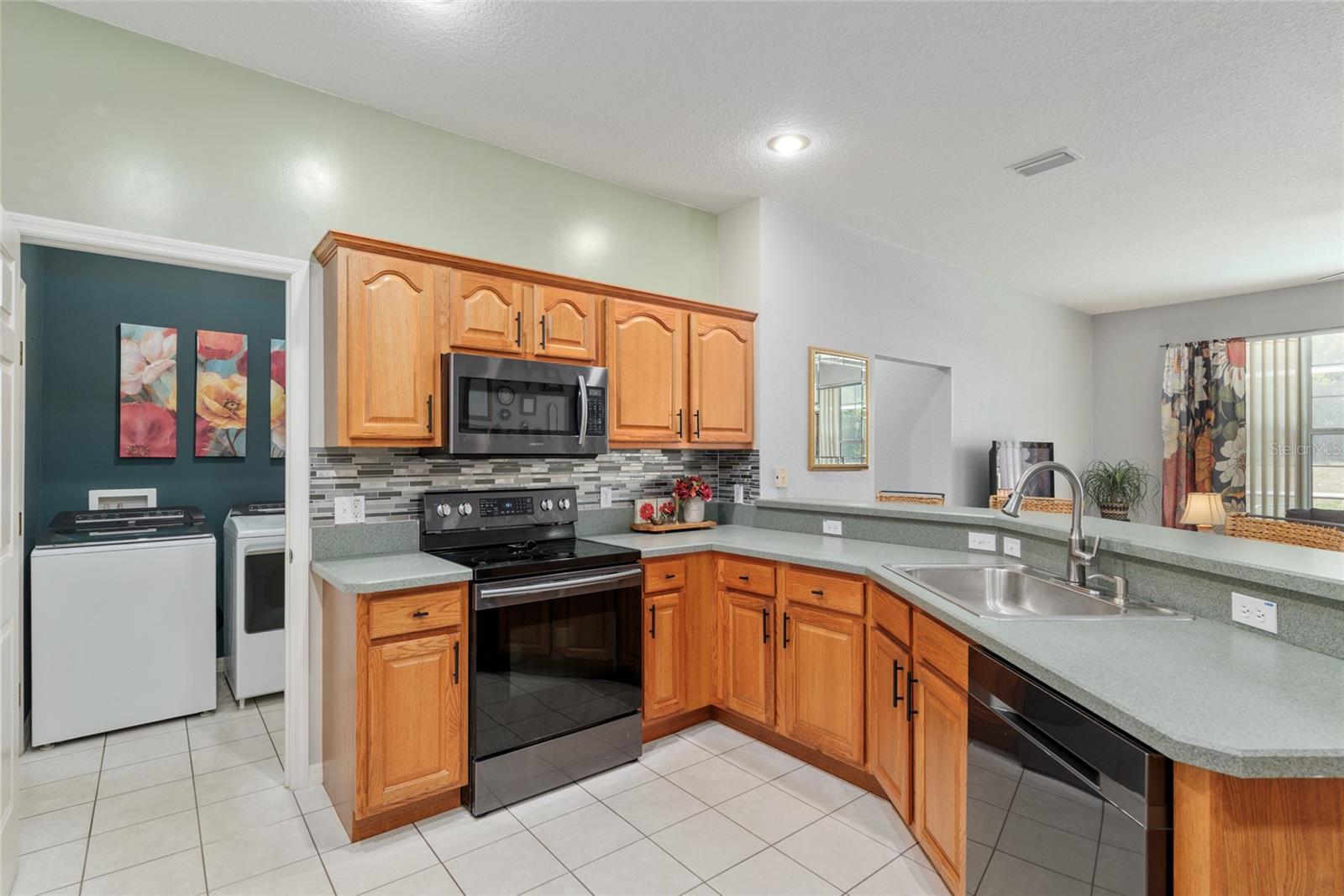 Image 20 of 50 For 19395 100th Loop