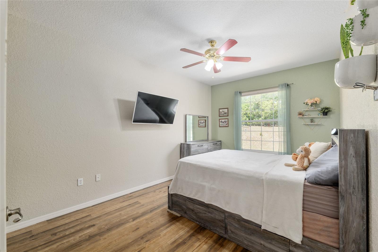 Image 26 of 50 For 19395 100th Loop