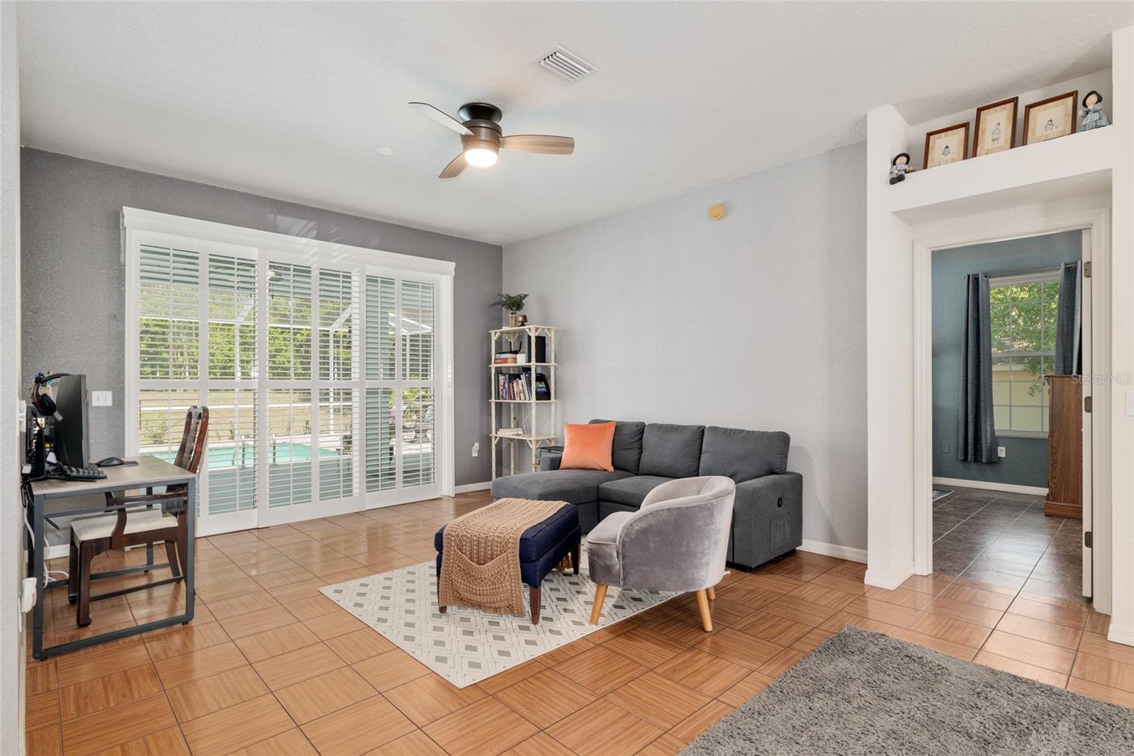 Image 8 of 50 For 19395 100th Loop