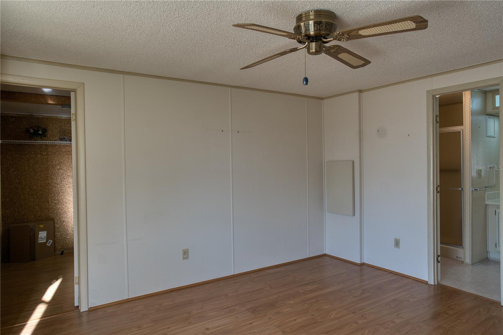 Image 20 of 25 For 1863 Schwartz Boulevard