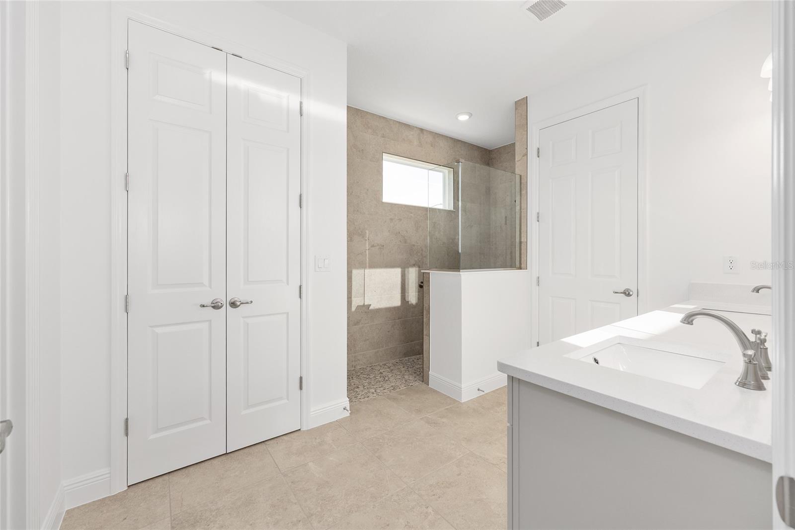 Image 21 of 38 For 10602 101st Lane Road