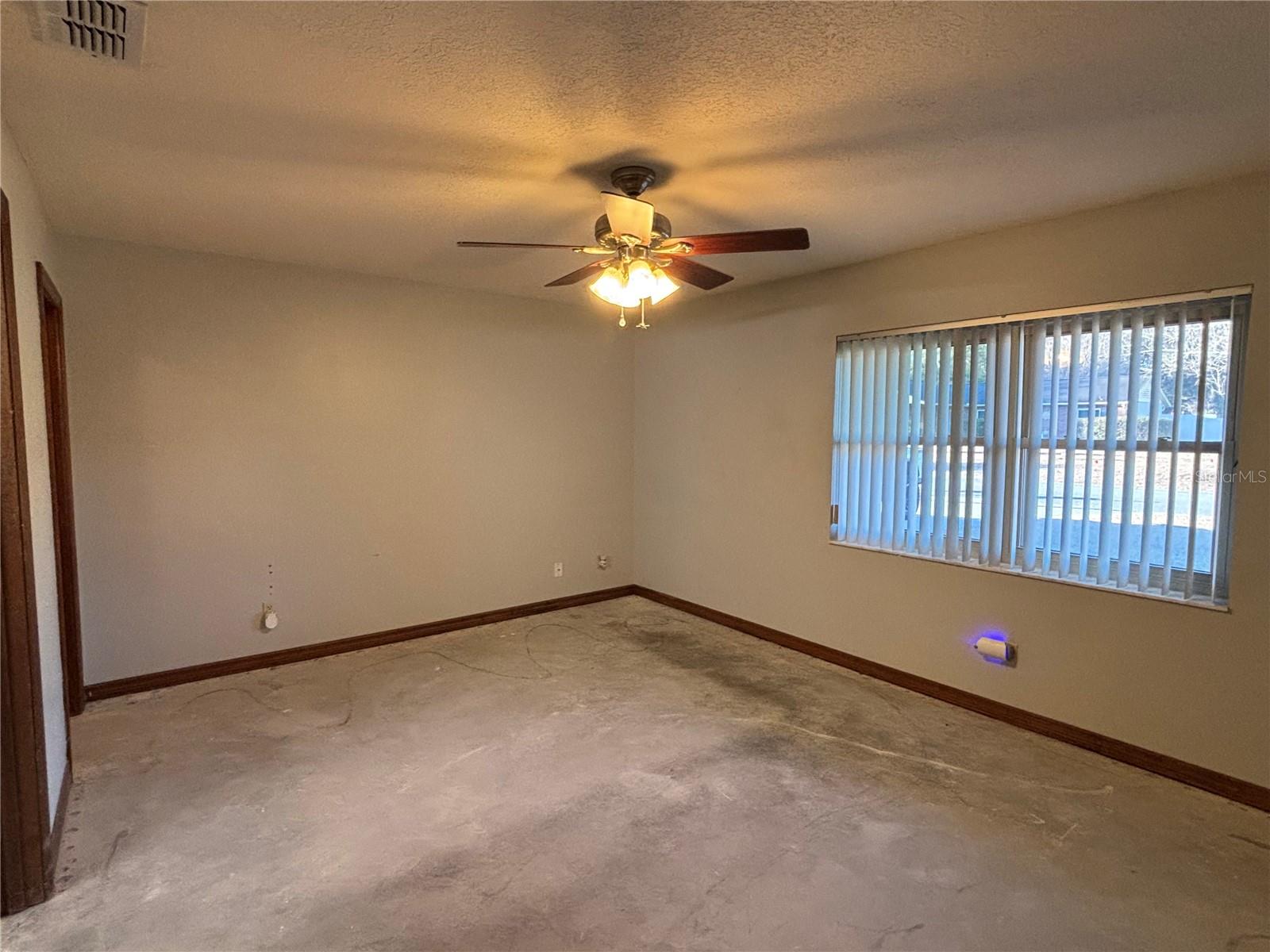 Image 11 of 32 For 4008 61st Place