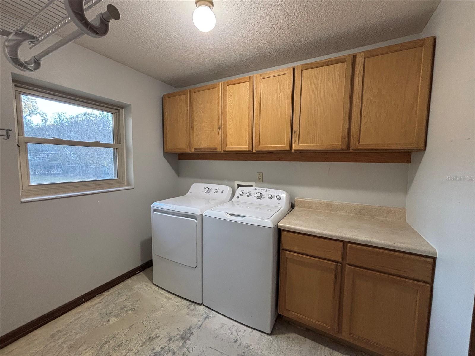 Image 23 of 32 For 4008 61st Place